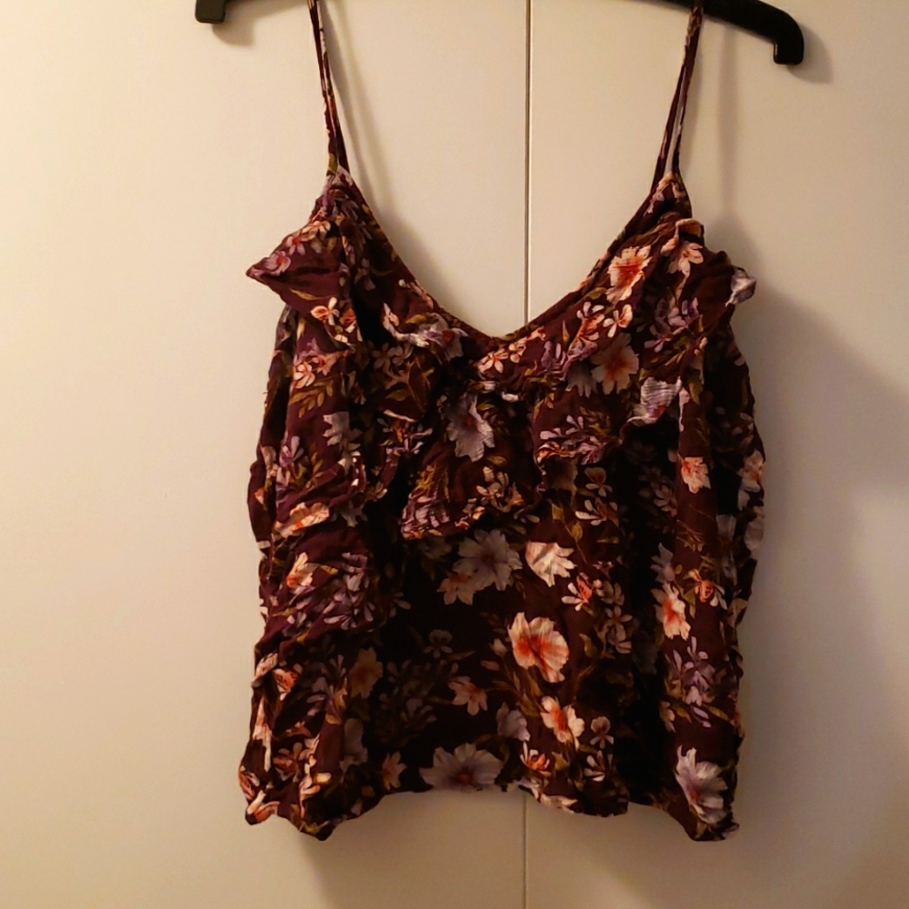 Crop spaghetti strap tank top